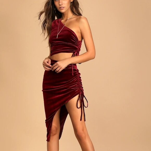 Lulus Flirty And Festive Burgundy Velvet Ruched Midi Skirt Red - Size S - Picture 4 of 4